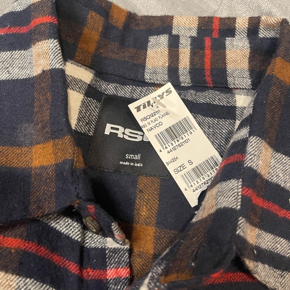 RSQ Plaid Flannel - Picture 4 of 9